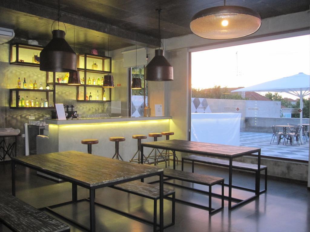 N1 Hostel Apartments And Suites Santarém エクステリア 写真