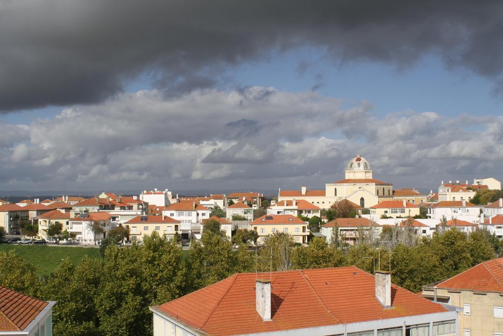 N1 Hostel Apartments And Suites Santarém エクステリア 写真