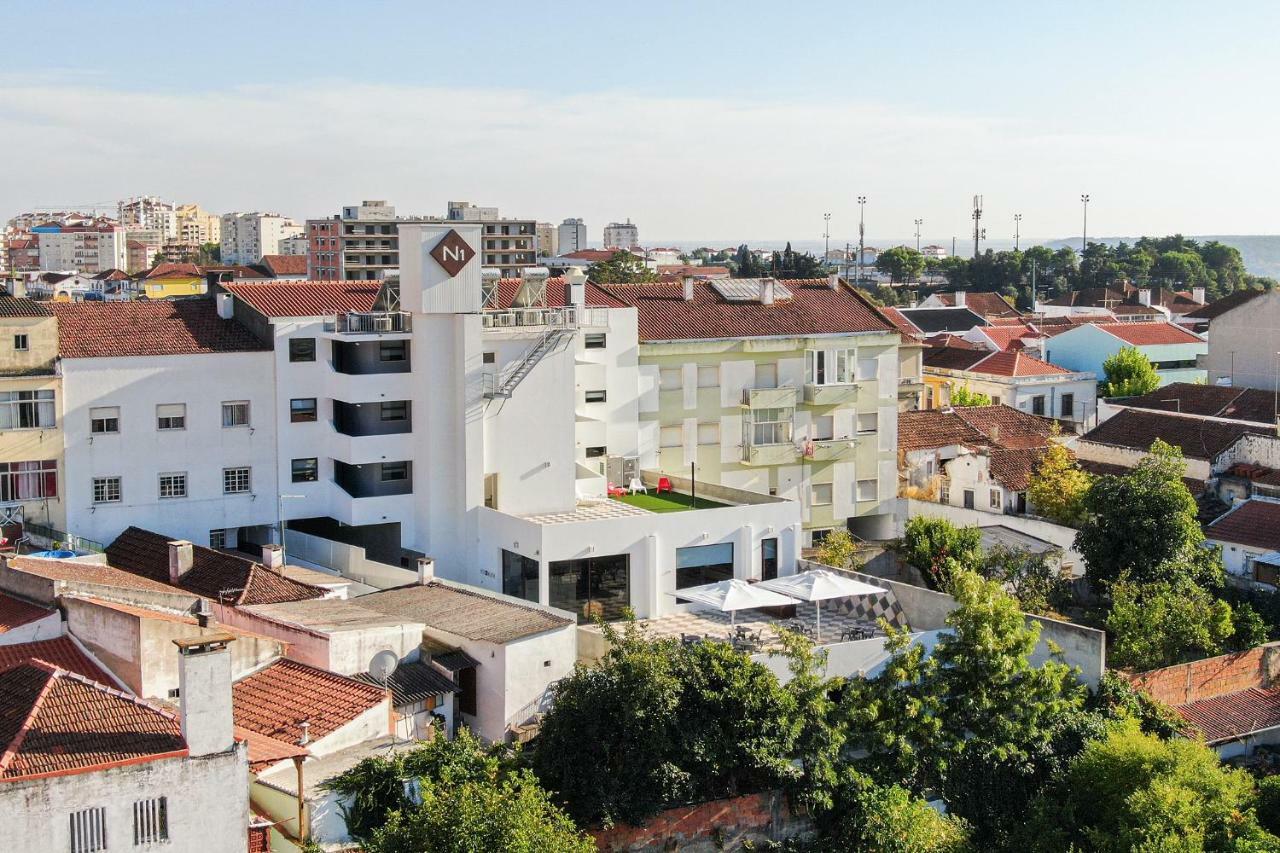 N1 Hostel Apartments And Suites Santarém エクステリア 写真