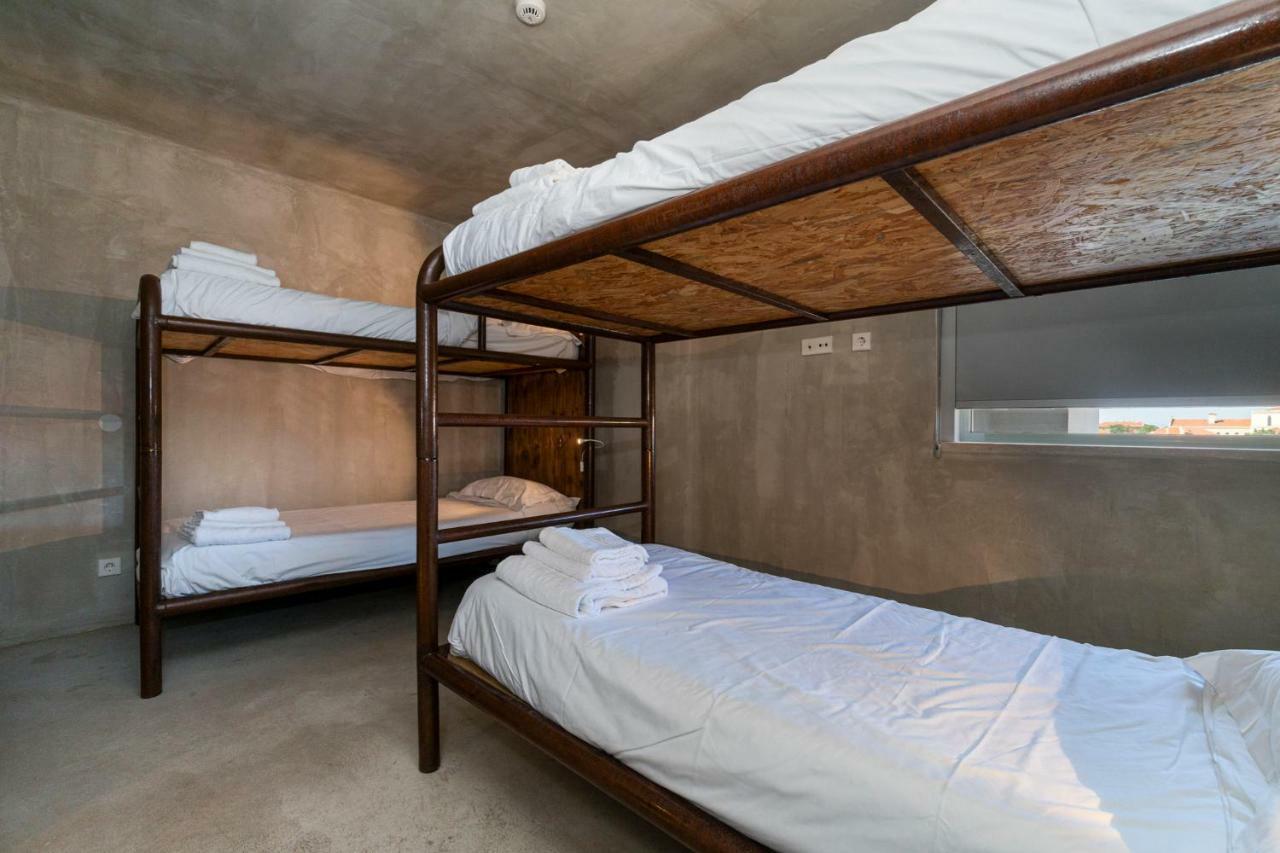 N1 Hostel Apartments And Suites Santarém エクステリア 写真